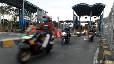 H-1 Idul Adha, Warga Mulai Ramai Lewati Suramadu