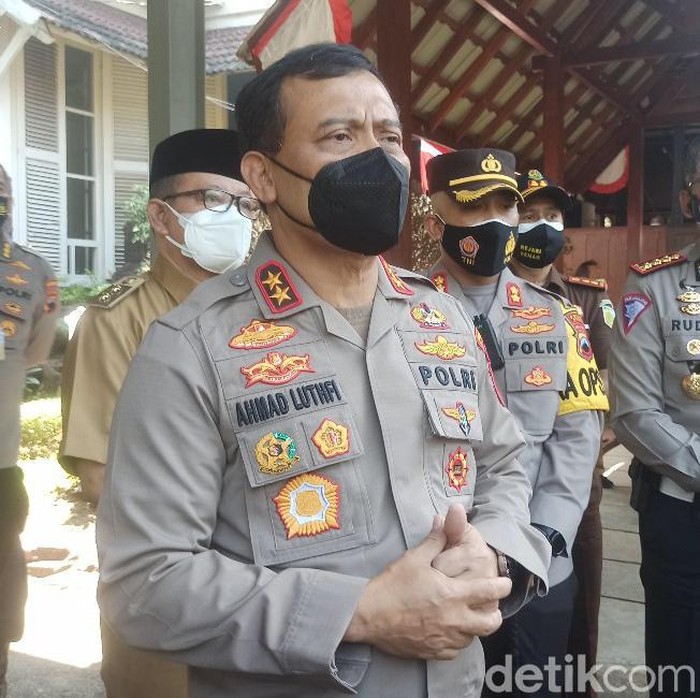 Irjen Pol Ahmad Luthfi