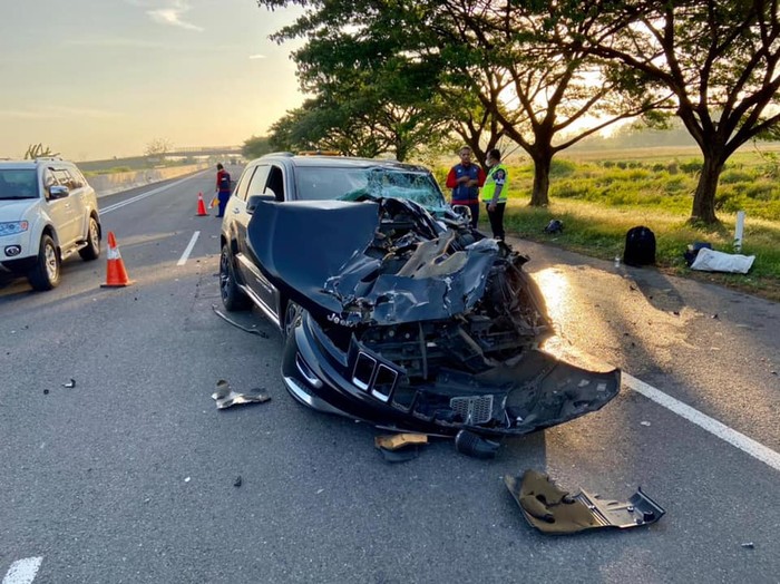Jeep Grand Cherokee Ringsek, Airbag Tak Keluar Jeep Grand Cherokee Ringsek, Airbag Tak Keluar
