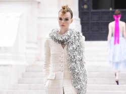 10 Koleksi Busana Chanel Couture Fall 2021, Terinspirasi Lukisan Impresionisme