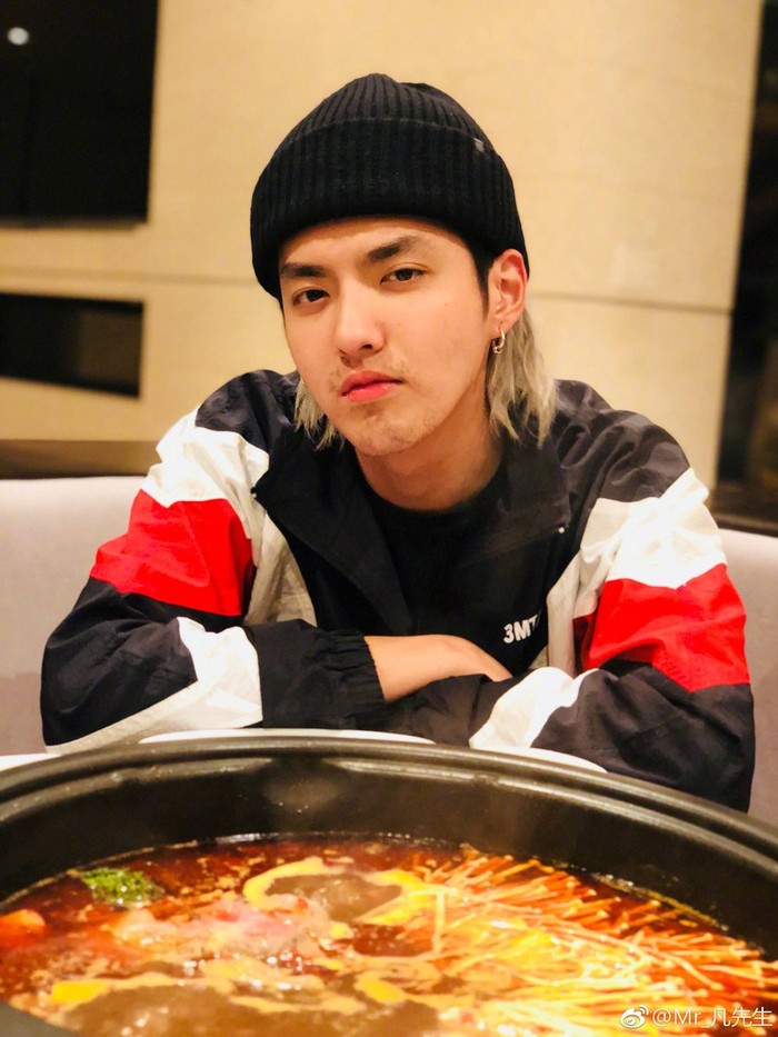 Intip Keseruan Kris Wu saat Makan Enak dan Masak di Dapur