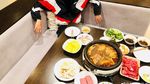 Intip Keseruan Kris Wu saat Makan Enak dan Masak di Dapur