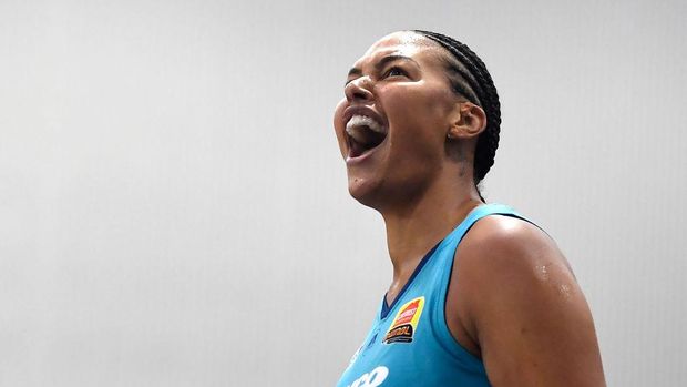TOWNSVILLE, AUSTRALIA - DECEMBER 20: Elizabeth Cambage of the Flyers celebrates during the WNBL Grand Final match between the Southside Flyers and the Townsville Fire at the Townsville Stadium, on December 20, 2020, in Townsville, Australia. (Photo by Ian Hitchcock/Getty Images)