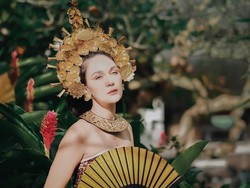 Foto: 7 Pesona Cantik Luna Maya Pakai Baju Adat Bali, Banjir Pujian