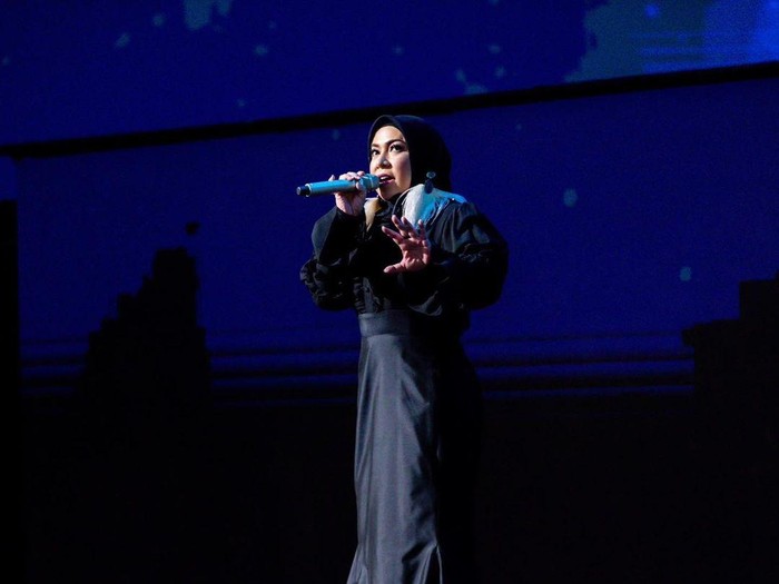 melly goeslaw