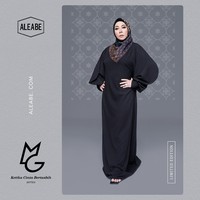 Dilansir CNN Indonesia, vokalis band Potret itu melakukan perubahan pola makan dengan mengurangi karbohidrat dan menambah protein. Foto: Instagram melly_goeslaw