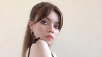 Monna Frans jadi salah satu asisten pribadi dari Hotman Paris. Foto: Instagram Monna Frans