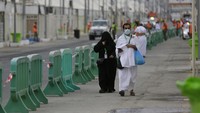 Setelah bermalam para jemaah haji akan bergerak menuju Padang Arafah untuk melaksakan wukuf.