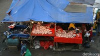 Sebelum diterapkan PPKM darurat, pasar ini selalu ramai oleh warga yang akan berbelanja bahan kebutuhan pokok.