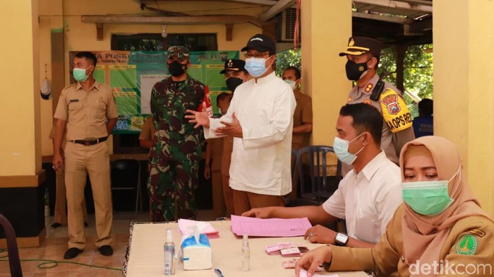 Pemkot Pasuruan menyalurkan Bantuan Sosial Tunai (BST) kepada 5.700 Kepala Keluarga (KK). BST itu diharapkan meringankan beban warga terdampak pandemi dan PPKM Darurat.