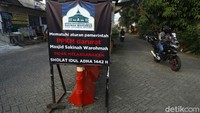 Sebelumnya Kementerian Agama mengeluarkan Surat Edaran Menteri Agama Nomor 17 Tahun 2021 tentang Peniadaan Sementara Peribadatan di Tempat Ibadah, Malam Takbiran, Salat Idul Adha, dan Petunjuk Teknis Pelaksanaan Kurban 1442 H di Wilayah PPKM Darurat.