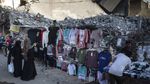 Sambut Idul Adha, PKL di Palestina Gelar Lapak Diantara Reruntuhan