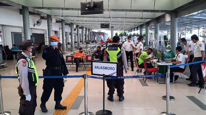 Syarat Naik Kereta Api Jarak Jauh Saat Libur Idul Adha 2021, Sudah Tahu?