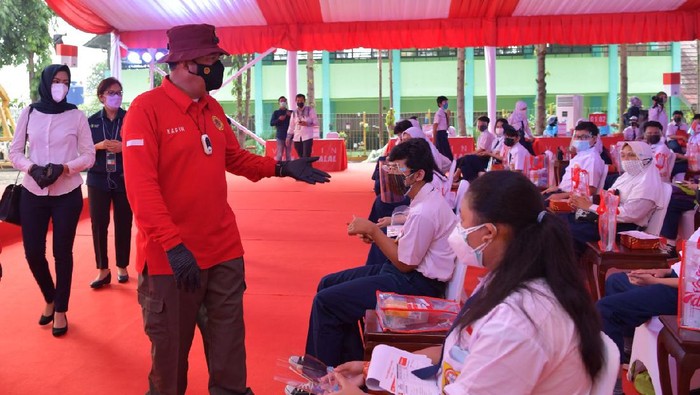 Upaya Vaksinasi 12.000 Pelajar Terus Dikebut Upaya Vaksinasi 12.000 Pelajar Terus Dikebut