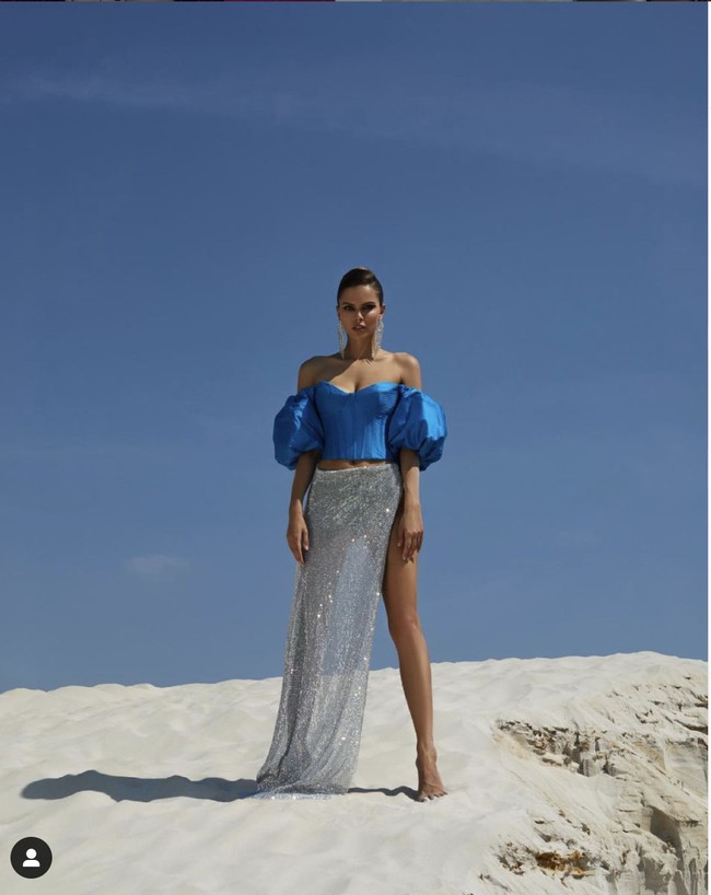 Pengakuan Viki itu terjadi saat saat tampil di acara YouTube Makarena. Kala itu Viki ditanyai apakah ada orang sepopuler Ronaldo yang pernah menyukai salah satu fotonya di Instagram. Ia kemudian mengklaim bukan hanya Ronaldo, Lewis Hamilton dan Neymar juga pernah mengajaknya kenalan. Foto: Dok. Instagram @ viki_odintcova