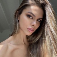 Baru-baru ini, Viktoria Odintcova juga menampilkan foto dirinya tampil seksi memakai lingerie bertali saat menjadi model sampul majalah Playboy Ukraina. Foto: Dok. Instagram @ viki_odintcova