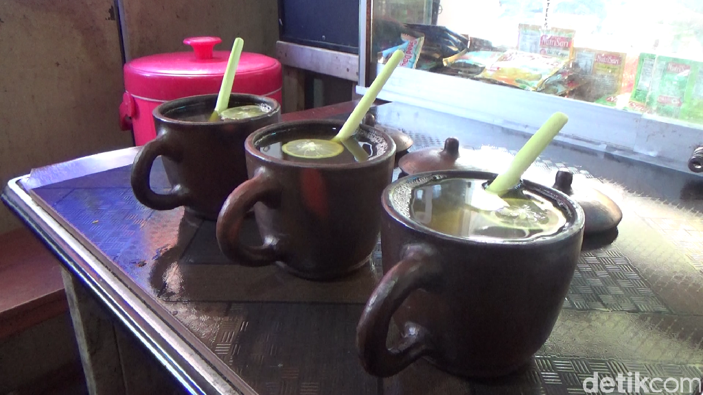 Wedang Jancuk, Racikan Alami Penjaga Kesehatan dari Kafe di Lumajang