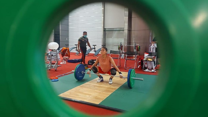 Windy Cantika Aisyah dan tim angkat besi Indonesia sudah berlatih di Tokyo menjelang Olmpiade 2020.