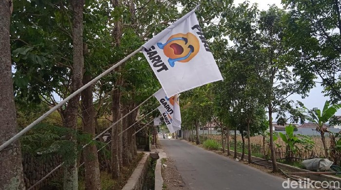 Bendera putih menangis PHRI Garut