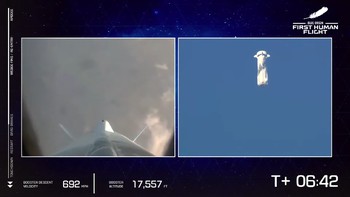 Booster New Shepard kembali ke Bumi setelah mengantarkan kapsul. Semua proses dari lepas landas sampai pendaratan dilakukan secara otonom. Foto: Screenshot/YouTube