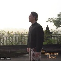 Daniel Mananta dan istrinya, Viola Maria sudah 10 tahun ini menikah. Keduanya merayakan ulang tahun pernikahan ke-10 dengan membuat video dan foto spesial mengenakan busana adat Jawa. Foto: Dok. Instagram Daniel Mananta, thephotoworks