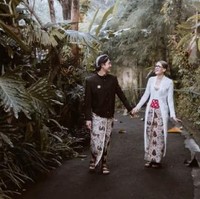 Daniel mengungkapkan di akun Instagramnya saat mengucapkan ulang janji pernikahannya itu dia gemetar. “Jujur gw gemeteran. Karena gw udah sering banget gagal dalam masalah sabar sebagai seorang suami,” tulis ayah dua anak itu. Foto: Dok. Instagram Daniel Mananta, thephotoworks