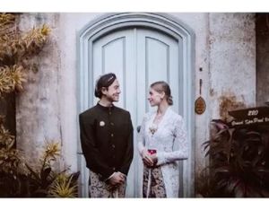 8 Foto Daniel Mananta dan Istri yang Jarang Terekspos, Ucap Ulang Janji Nikah