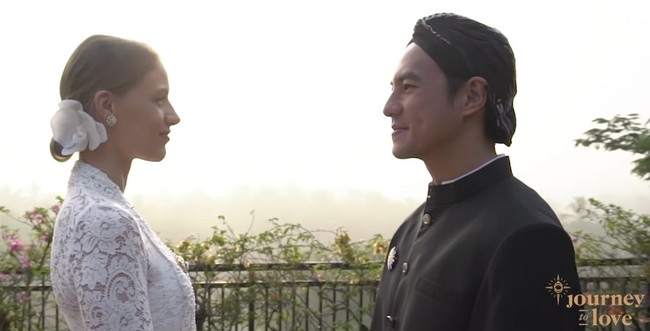 Dalam video yang diunggah ke channel YouTube miliknya, Daniel Mananta Network terlihat mantan presenter Indonesian Idol itu dan istrinya juga menghadirkan lagi momen mengucapkan janji pernikahan seperti dulu saat pertamakali menikah. Keduanya berjanji untuk saling sabar pada satu sama lain dengan bantuan Tuhan Yang Maha Esa. Foto: Dok. Instagram Daniel Mananta, thephotoworks