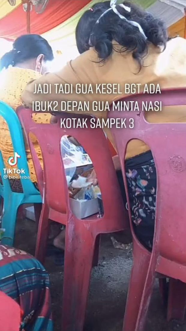 Duh! Emak-emak 'Ngeborong' Nasi Kotak di Pesta Nikah Ini Jadi Sorotan
