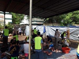 Melihat Pemotongan Hewan Kurban dengan Prokes di Masjid As Sunnah Tangsel
