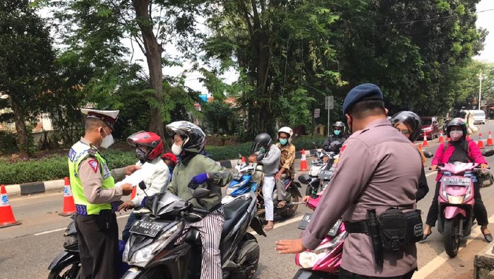 Penyekatan di Lenteng Agung, Jaksel