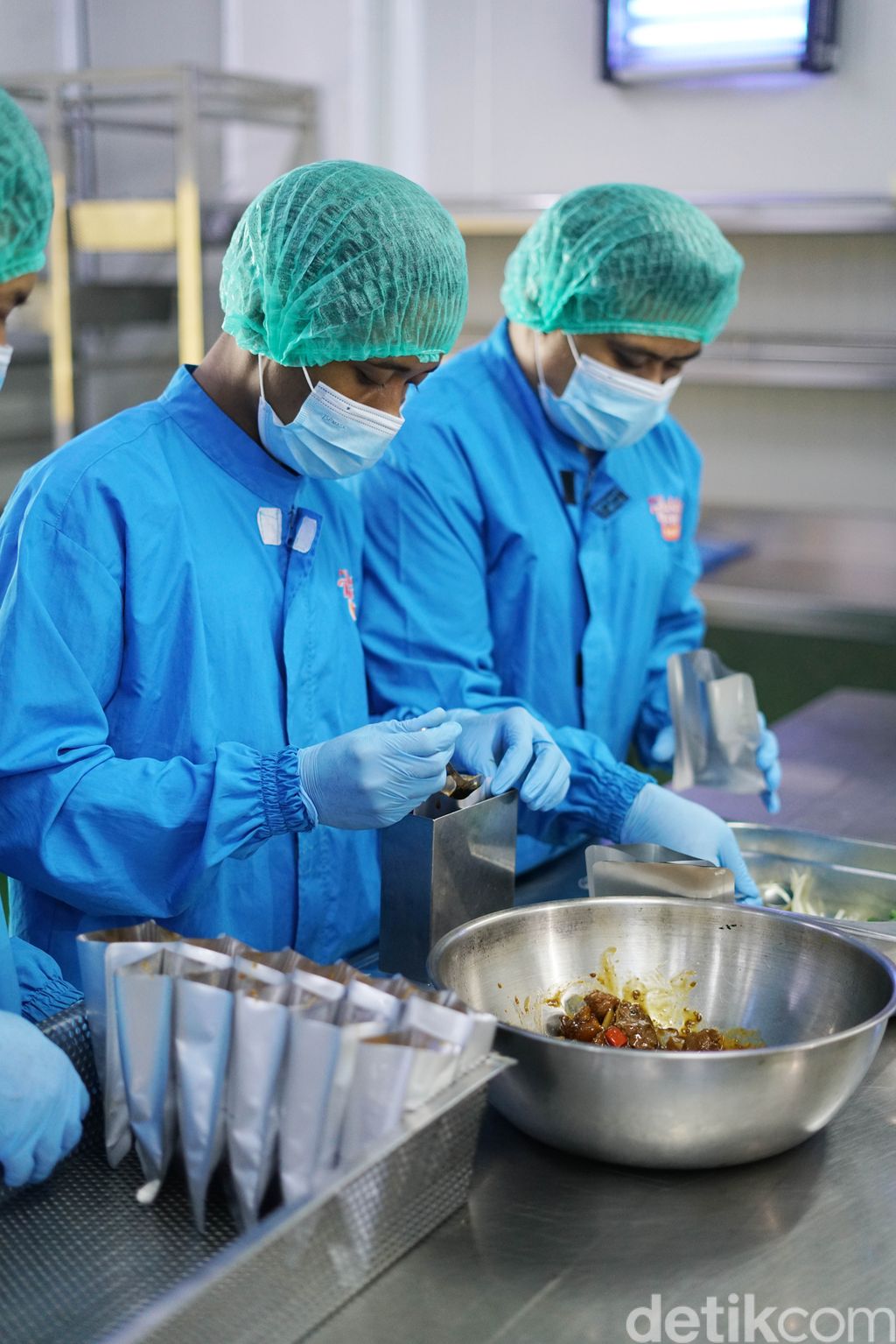 Praktis dan Enak! Kini Ada Tengkleng dan Sate Kambing Kemasan Siap Santap