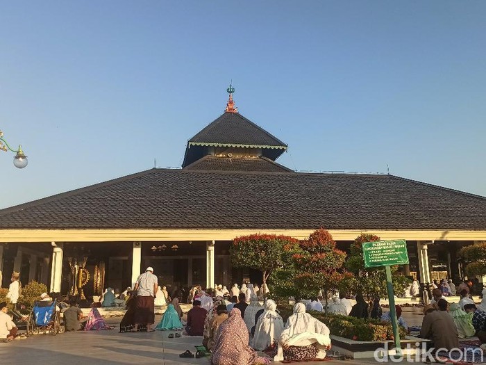 Salat Idul Adha di Masjid Agung Demak, Selasa (20/7/2021).