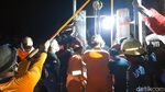 Sapi Kurban 700 Kg Masuk Sumur, Begini Evakuasinya