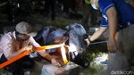 Sapi Kurban 700 Kg Masuk Sumur, Begini Evakuasinya