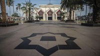 Suasana Masjid At-Tin di Pinang Ranti, Makasar, Jakarta, Selasa (20/7/2021).