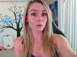 Lisa, Gamer Tenar yang Cinta Mati Pada Suami Korea