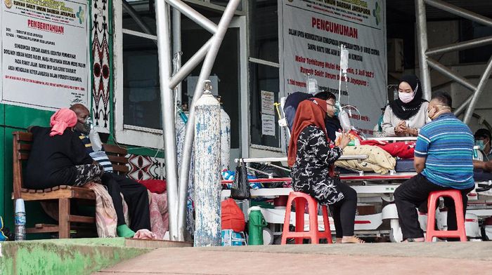 Varian Delta Muncul di Papua, Wacana Lockdown Mengudara Kasus COVID-19 varian Delta ditemukan di Papua. Pemprov Papua pun berencana melakukan lockdown pada Agustus mendatang guna tekan kasus COVID-19 di sana.