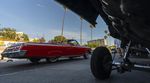 Aksi Mobil Low Rider Mengaspal di Jalanan Los Angeles