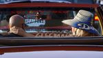 Aksi Mobil Low Rider Mengaspal di Jalanan Los Angeles