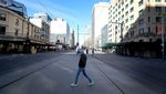 Antrean Tes COVID-19 Drive Thru di Adelaide Mengular