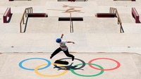 Perlu diketahui panitia penyelenggara Olimpiade Tokyo 2020 menyatakan 71 orang kini telah dinyatakan positif COVID-19 dalam perhitungan kasus hingga Selasa (20/7).