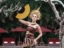 8 Pesona Artis Blasteran Pakai Baju Adat Bali, Aura Cantiknya Memukau