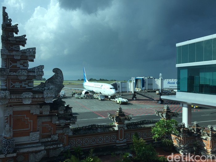 Pesawat Garuda parkir di Bandara I Gusti Ngurah Rai Bali