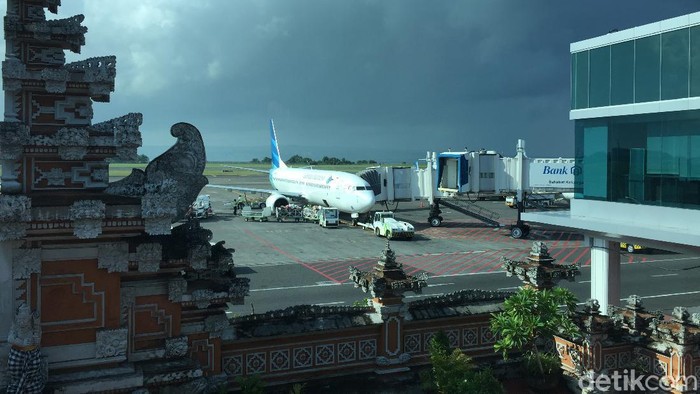 Pesawat Garuda parkir di Bandara I Gusti Ngurah Rai Bali