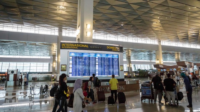 Jakarta, Indonesia: November 2017 : Jakarta (Soekarno-Hatta) International Airport Terminal 3. Jakarta Aiport is the largest airport in Java and the Terminal 3 is a new terminal opened in 2016.