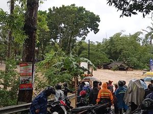Banjir Melanda Cilacap! Rendam Jalan Nasional dan 1 Desa Terisolir
