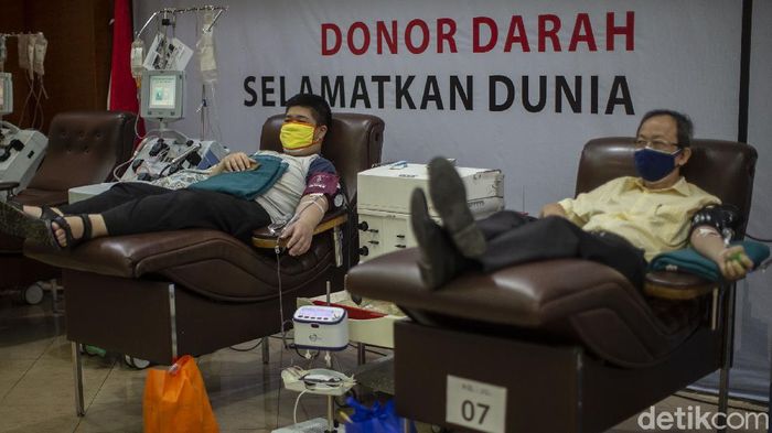PMI terus mengajak penyintas COVID-19 untuk mendonorkan darahnya sebagai bagian dari usaha untuk menyembuhkan pasien yang masih positif.