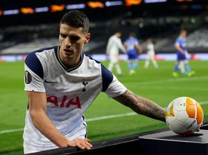 Tottenham Akan Tukar Erik Lamela dengan Gelandang Sevilla Bryan Gil