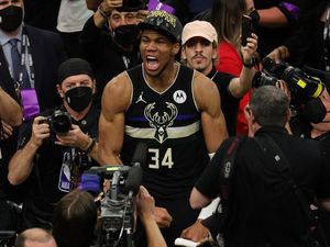Giannis Bisa Saja Gabung Tim Super, tapi Bucks Lebih Asyik